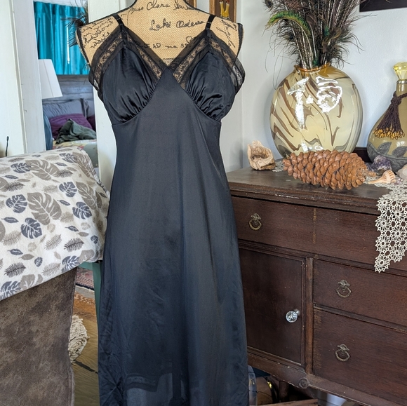 Vintage Lorraine Black Lace Slip Dress Sz 38 - Picture 12 of 15